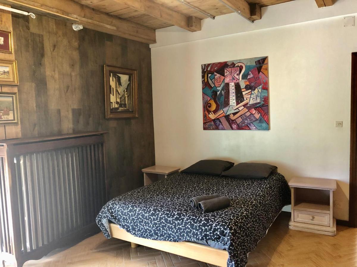 Appartement Style Loft Industrielle De 250M2 Лонгви Екстериор снимка