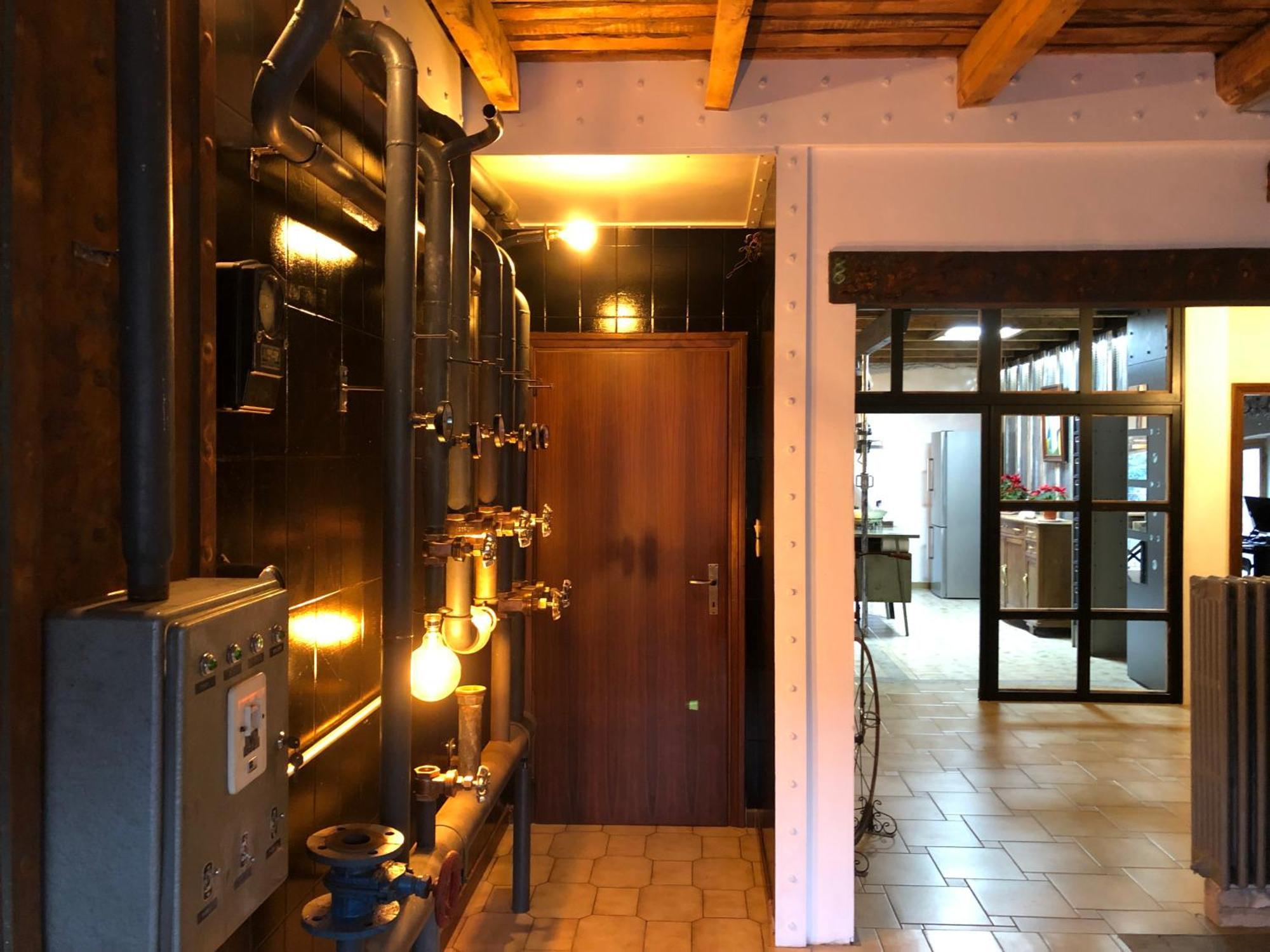 Appartement Style Loft Industrielle De 250M2 Лонгви Екстериор снимка